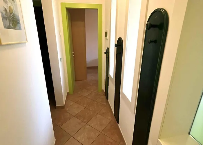 アパート In 54648 *